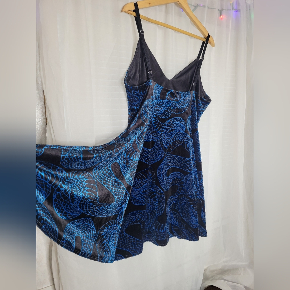 Blackmilk Venomous Blue Velvet Mini Strappy Dress Size XL Black Whimsigoth - Picture 6 of 14